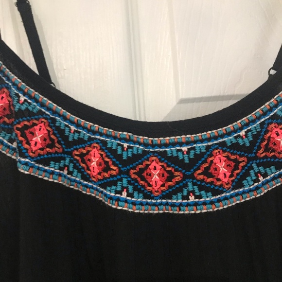 Embroidered Black Tank - Picture 2 of 4